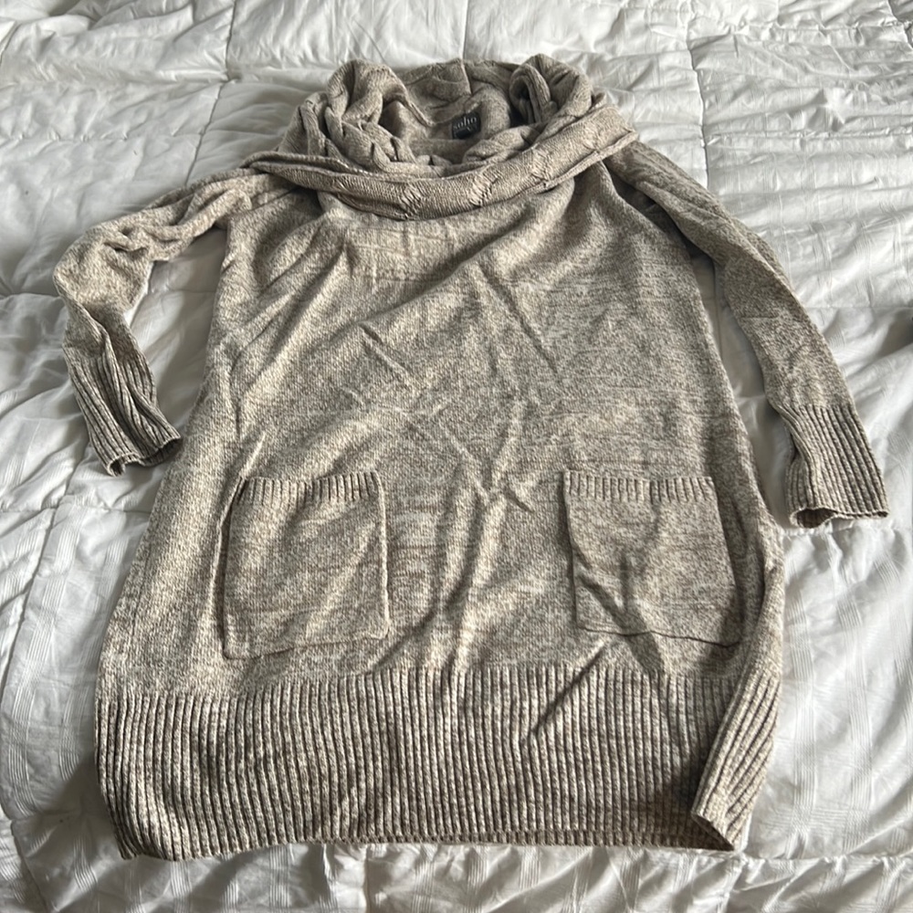 Sweater dress, oatmeal color, cowl neck, Soho New York & Company Street, medium